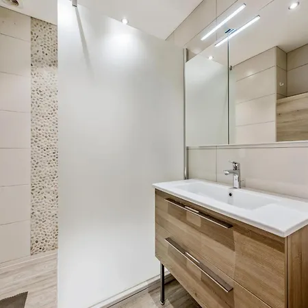 Azcona Twee דירה *